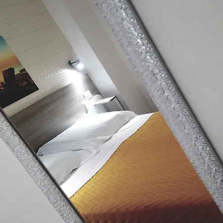 Couette-café La Bella 3*